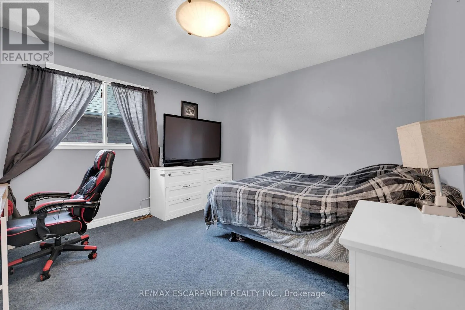 28 DOLMAN STREET