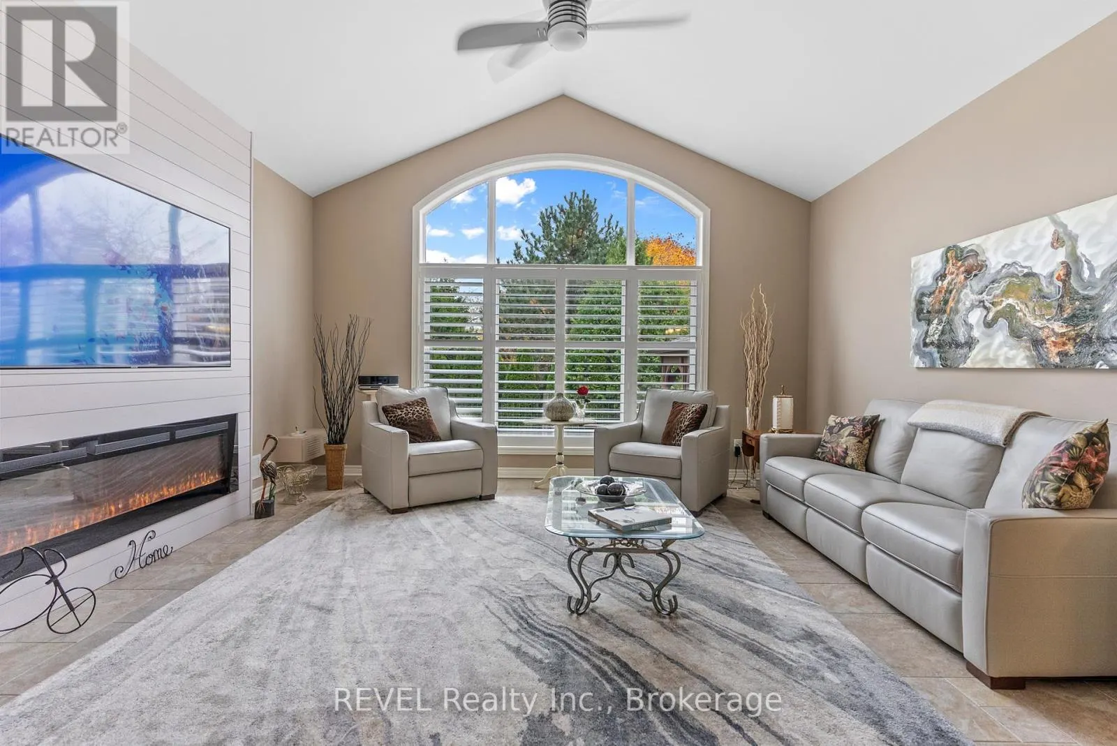 4 TULIP TREE ROAD