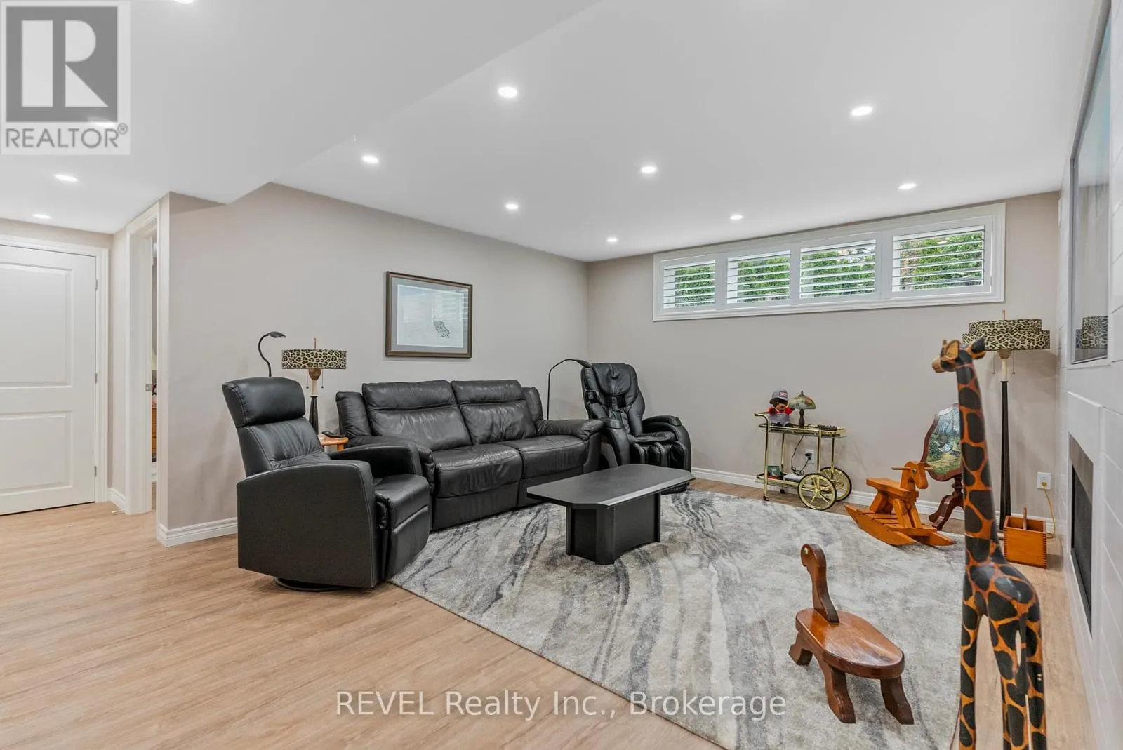 4 TULIP TREE ROAD