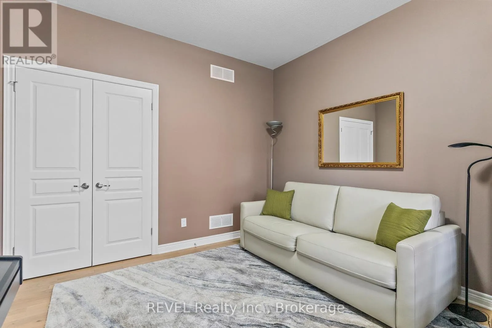 4 TULIP TREE ROAD