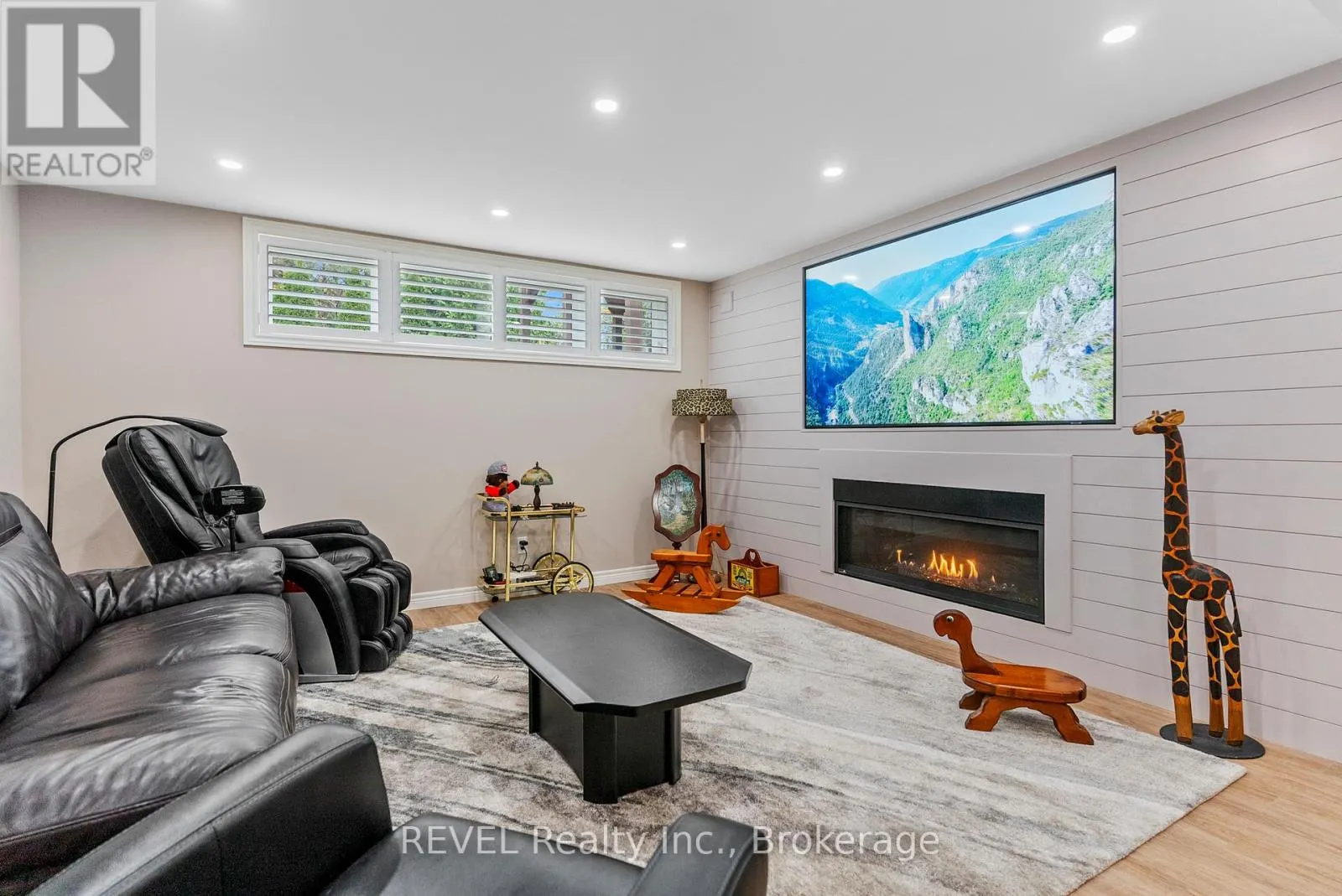 4 TULIP TREE ROAD