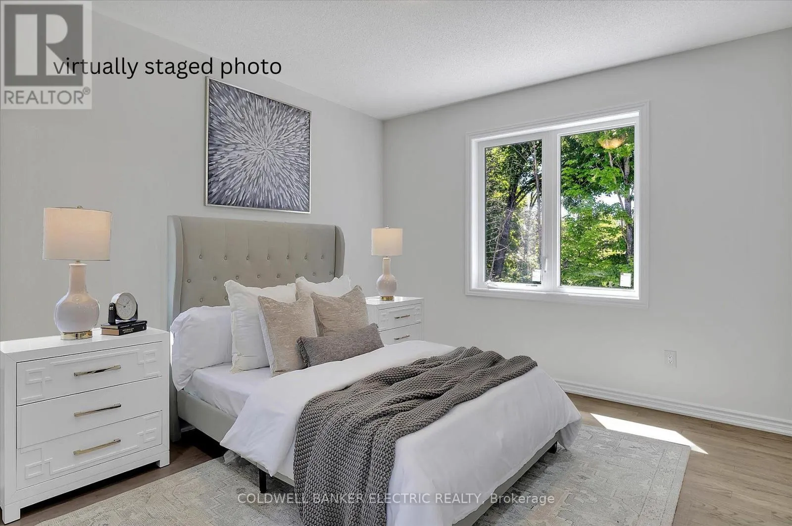 3 HILLCROFT WAY