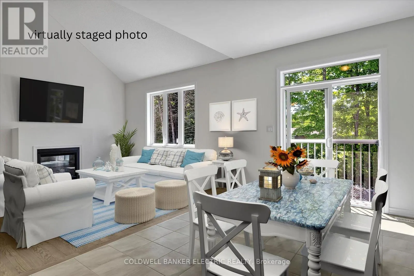 3 HILLCROFT WAY