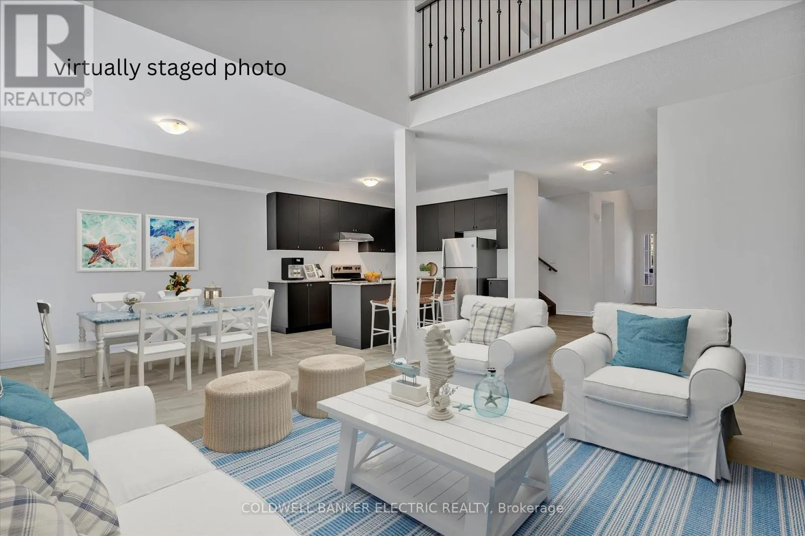 3 HILLCROFT WAY