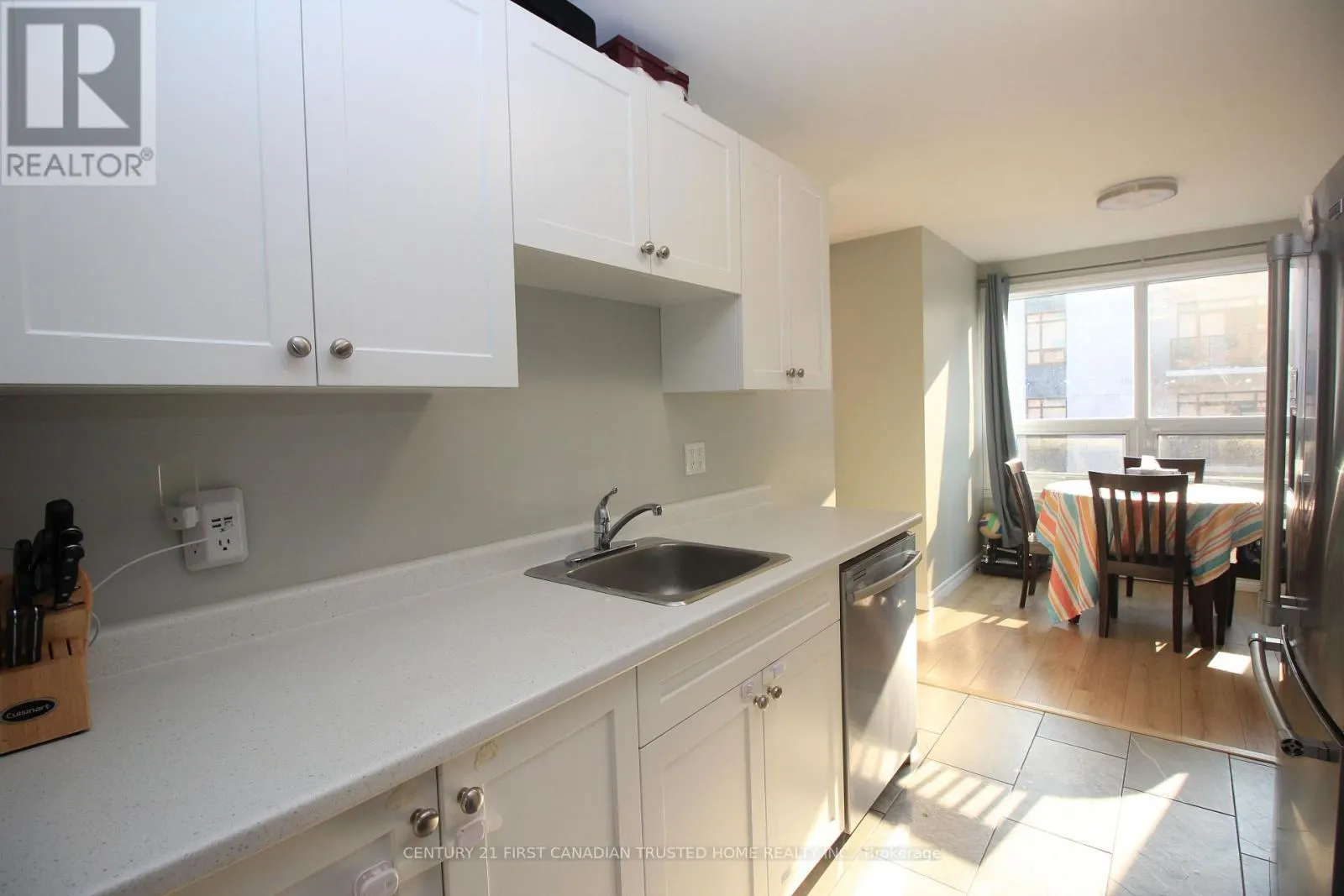 807 - 95 BASELINE ROAD W, #807