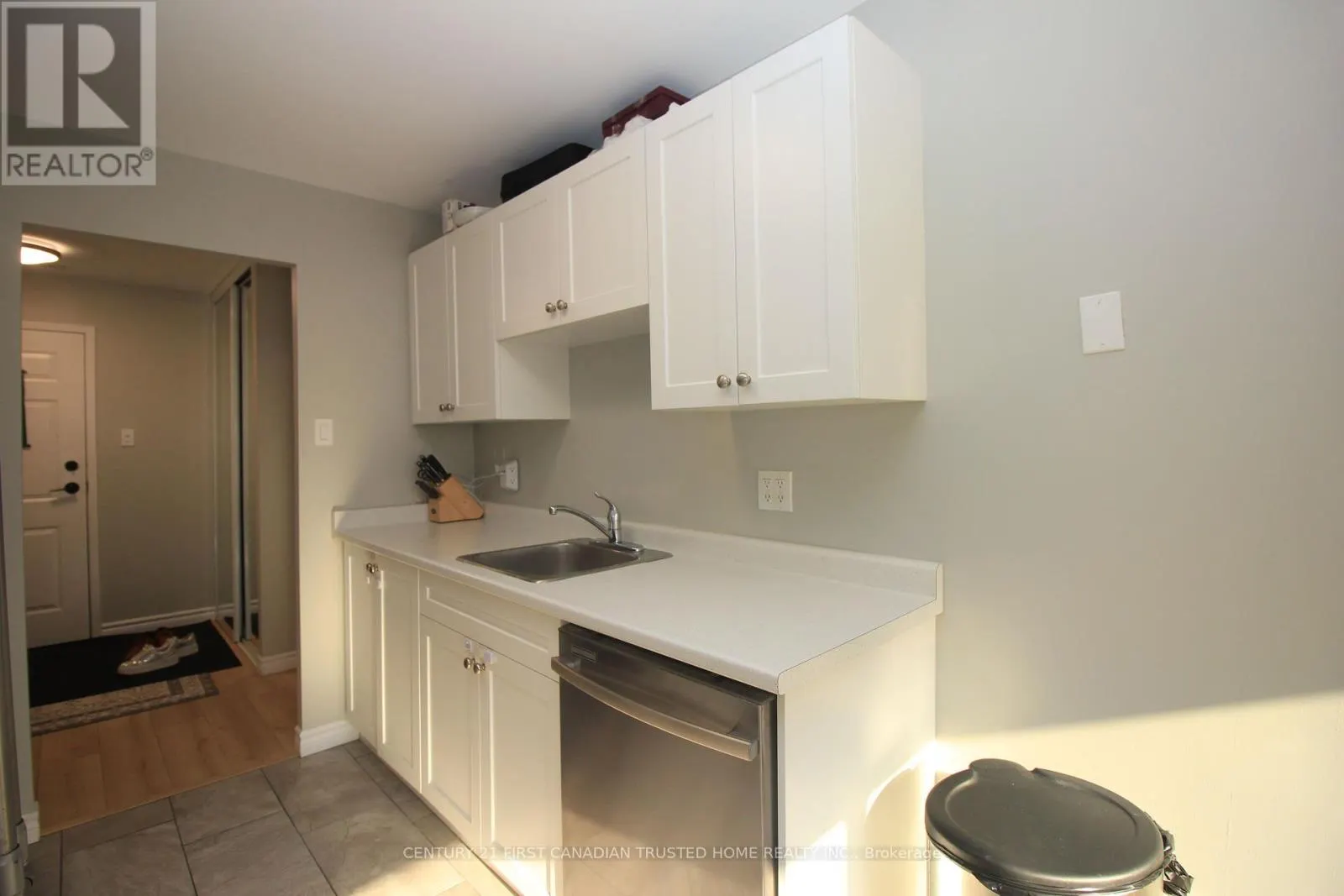 807 - 95 BASELINE ROAD W, #807