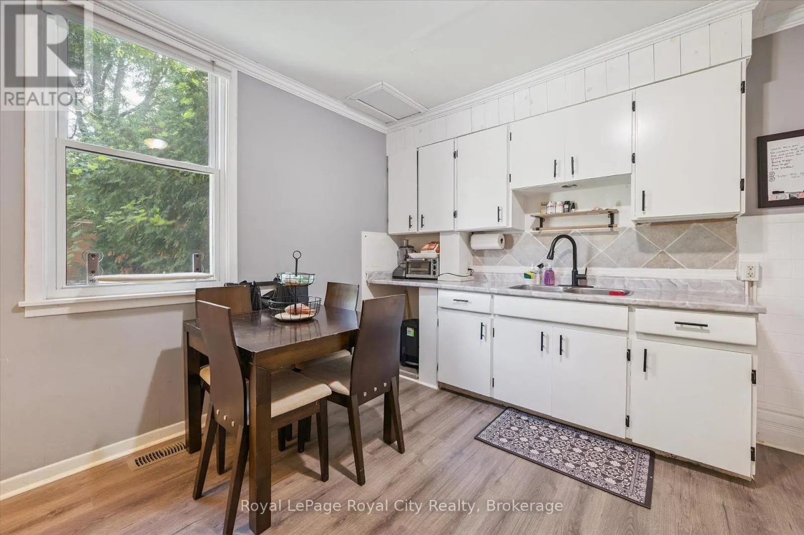 148 SUFFOLK STREET W