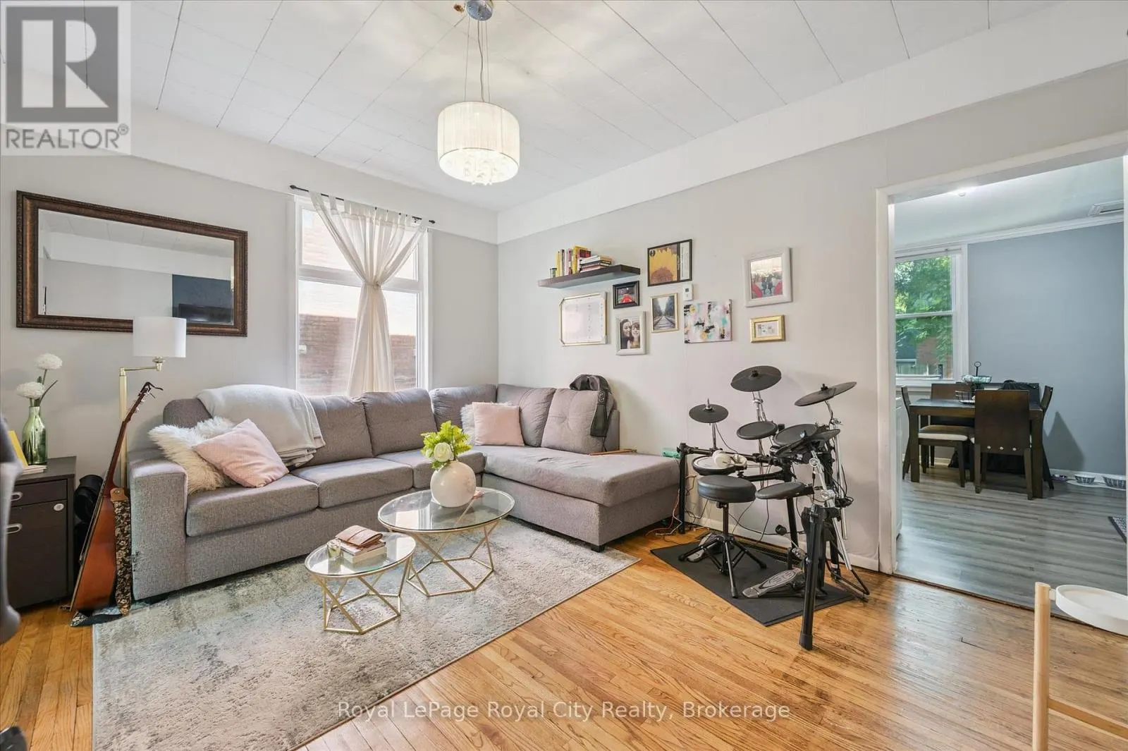 148 SUFFOLK STREET W