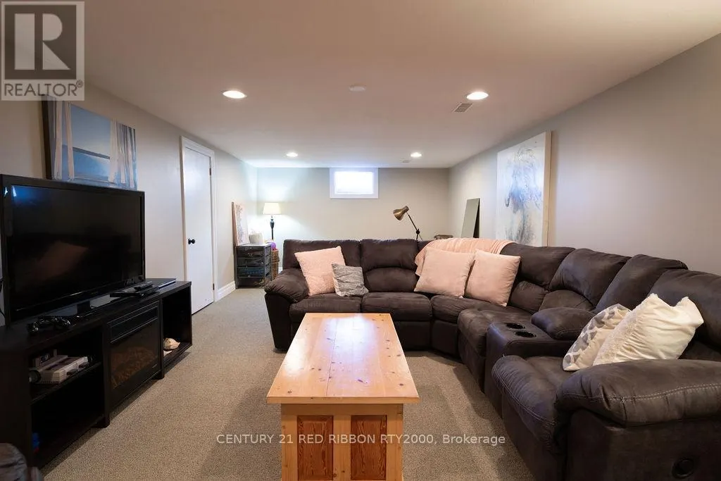 218 RIVERVIEW DRIVE