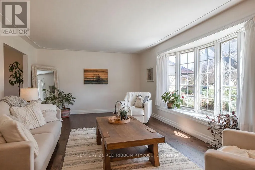 218 RIVERVIEW DRIVE