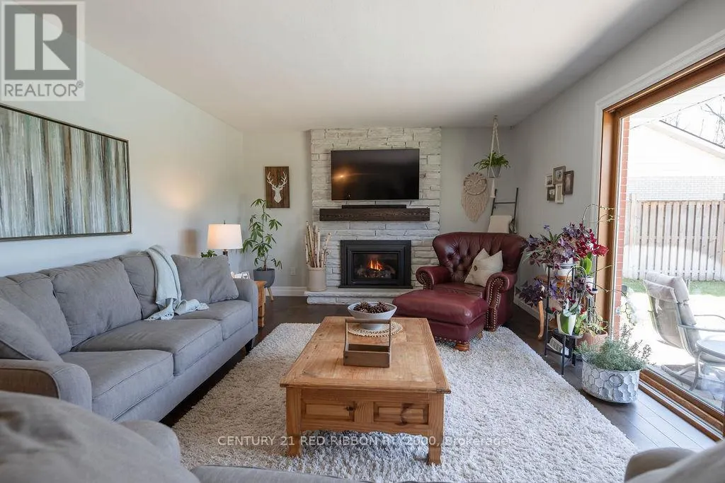 218 RIVERVIEW DRIVE