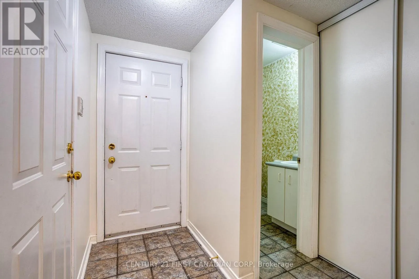 89 - 9 AILSA PLACE, #89