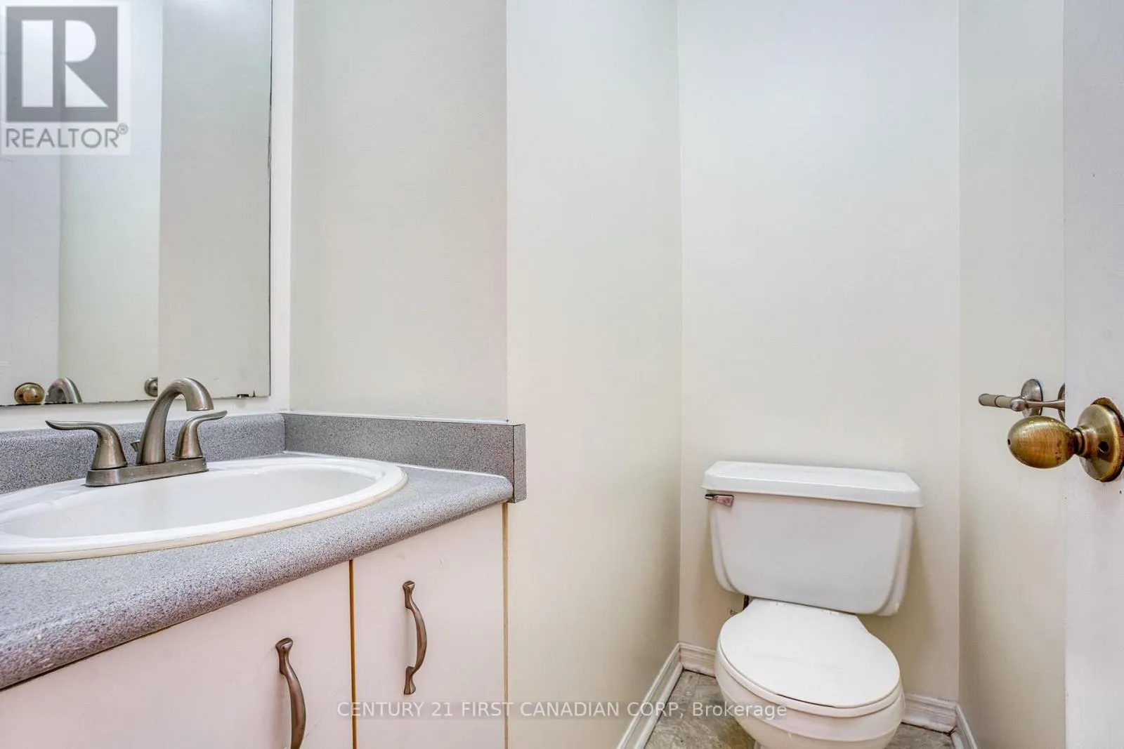 89 - 9 AILSA PLACE, #89