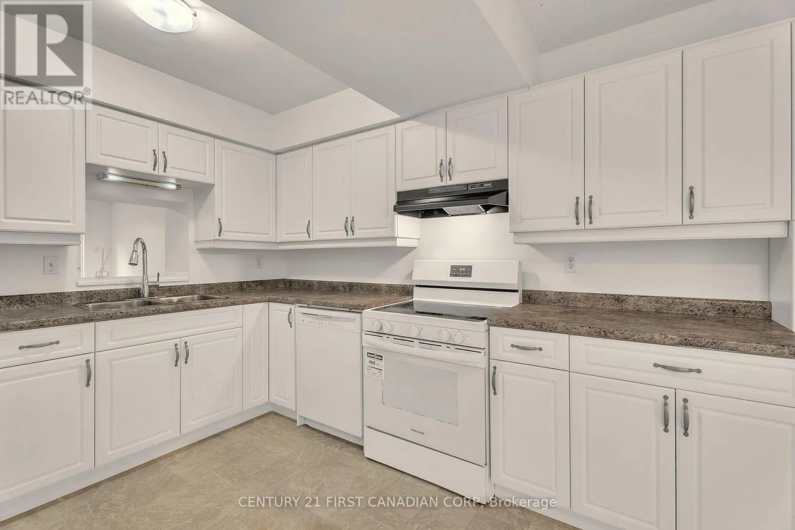 89 - 9 AILSA PLACE, #89