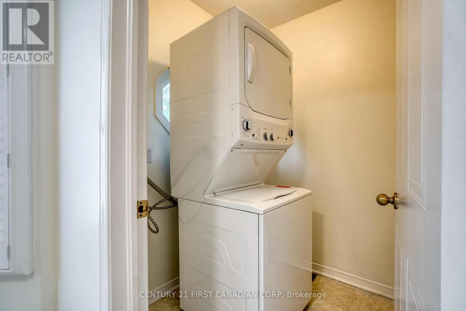 89 - 9 AILSA PLACE, #89