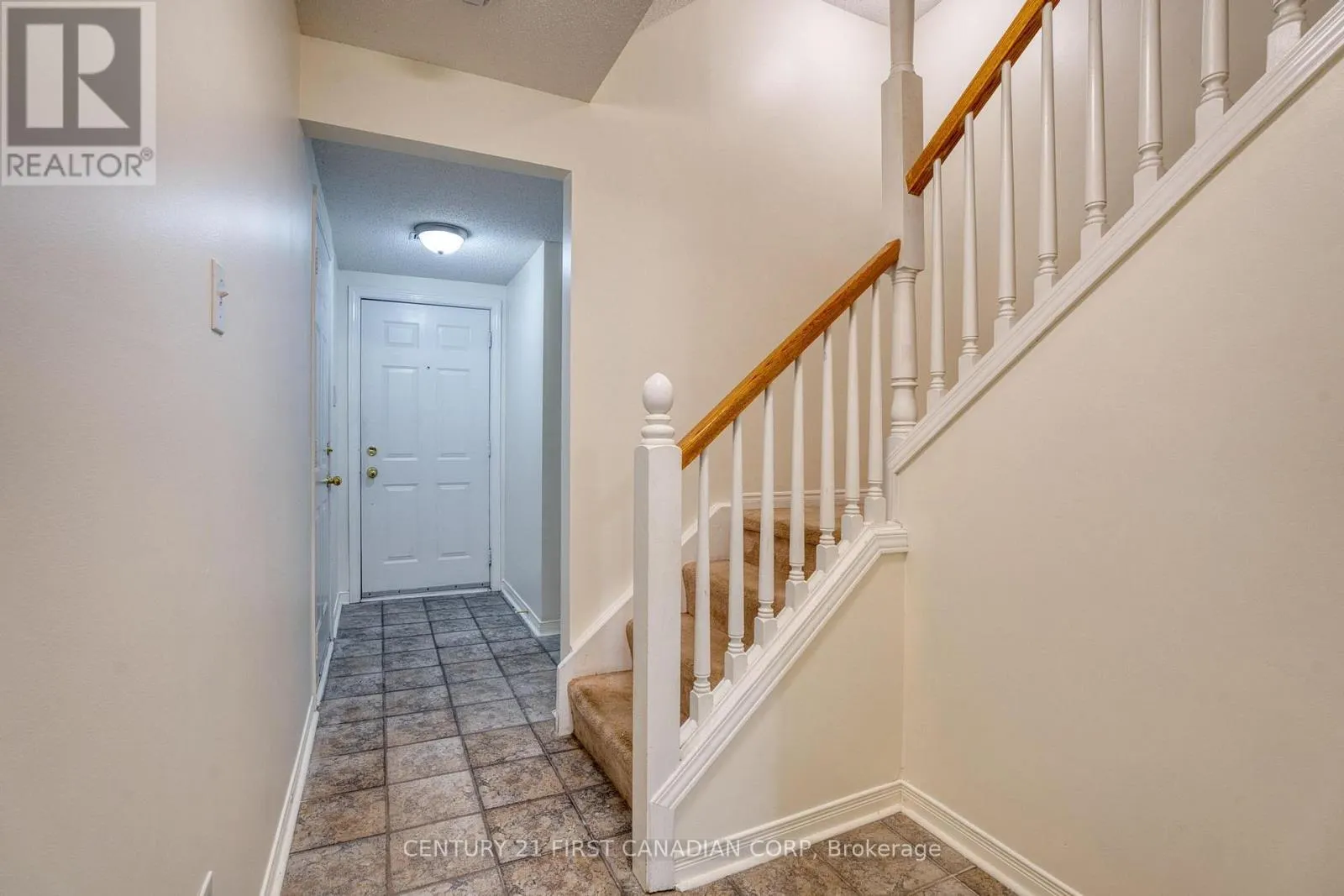 89 - 9 AILSA PLACE, #89