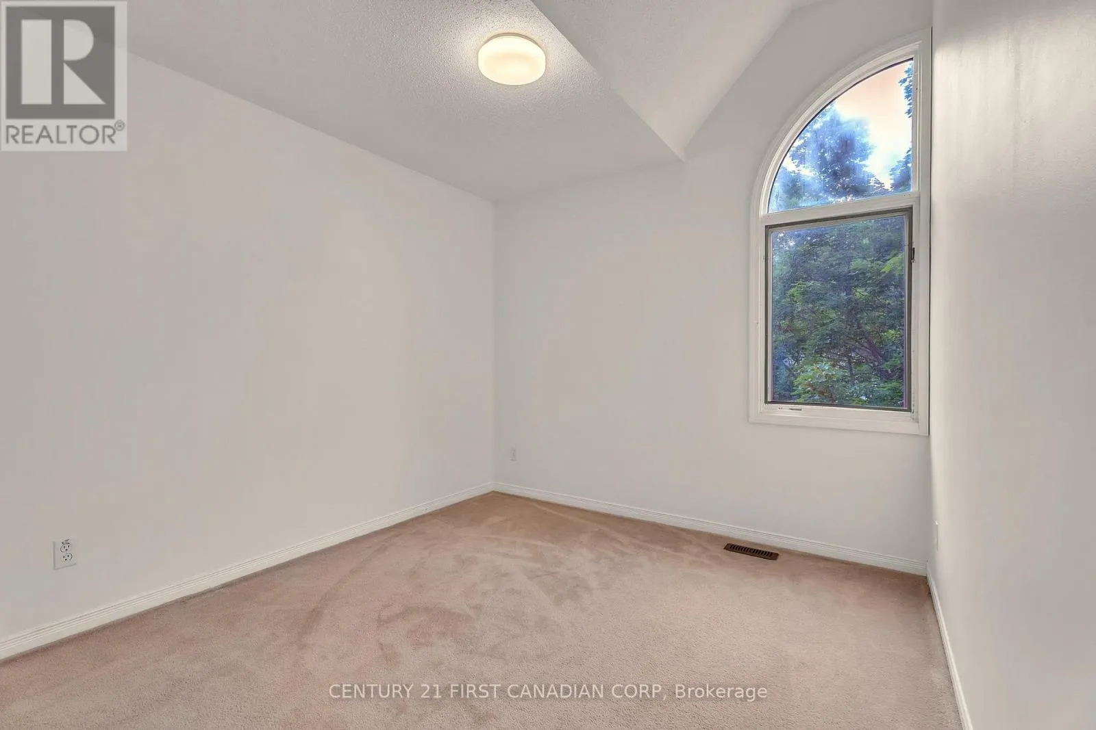89 - 9 AILSA PLACE, #89