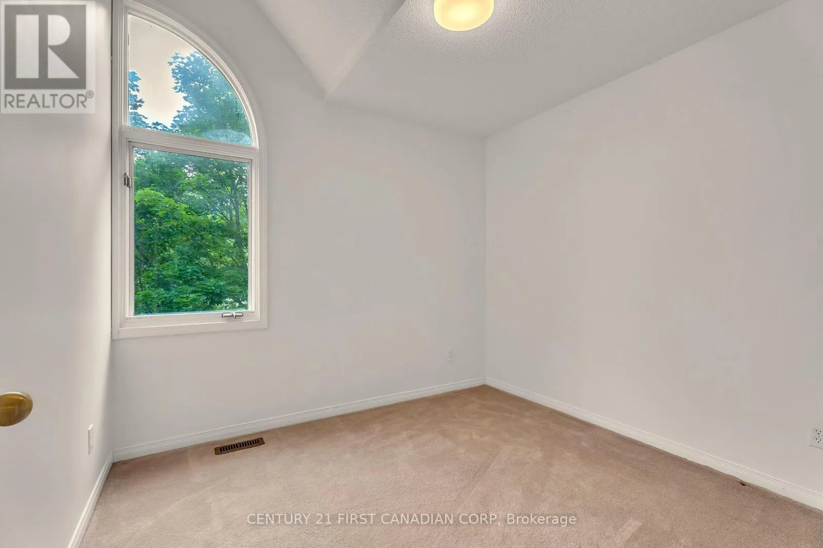 89 - 9 AILSA PLACE, #89