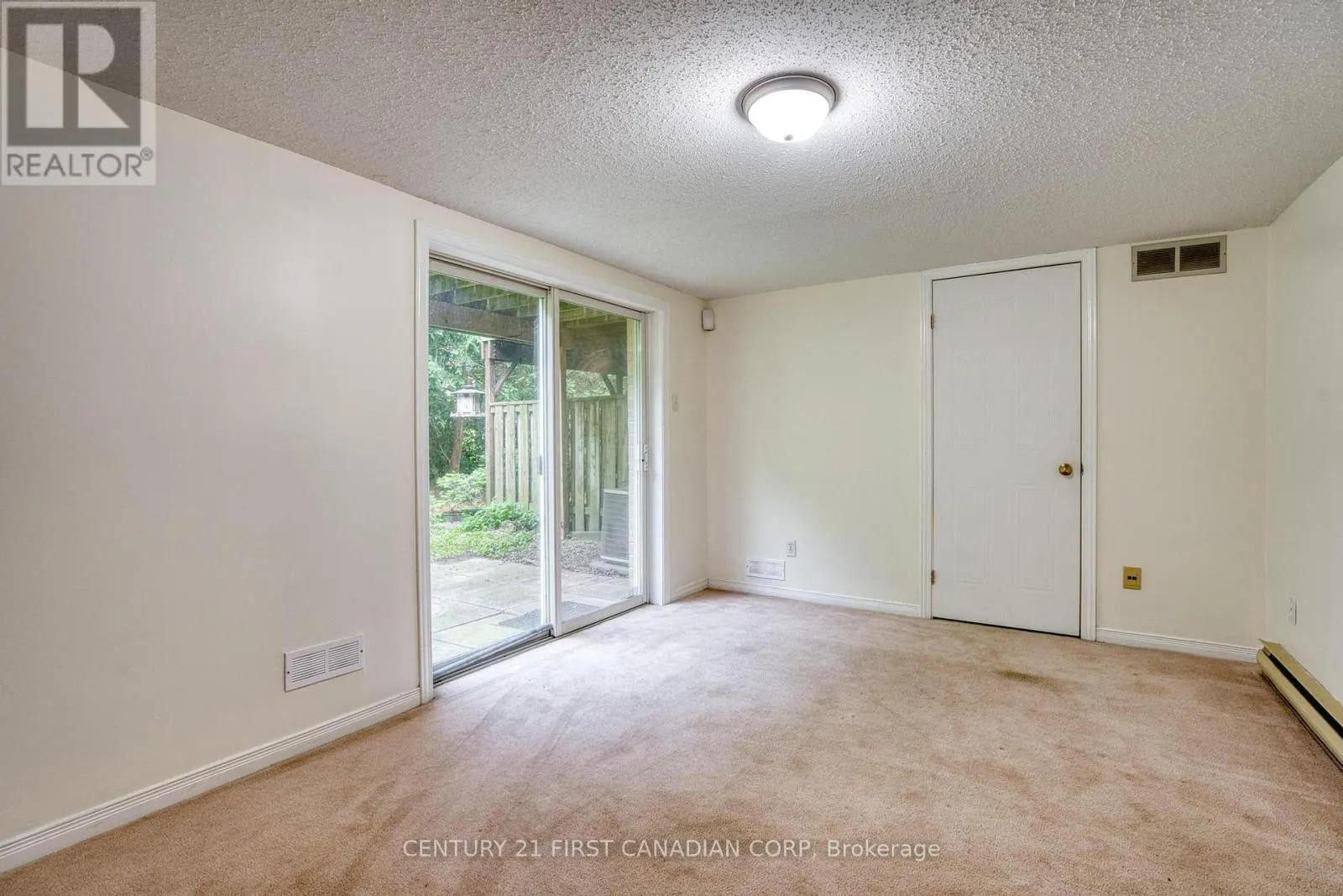89 - 9 AILSA PLACE, #89