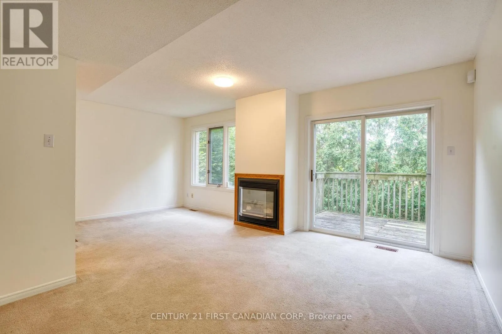 89 - 9 AILSA PLACE, #89