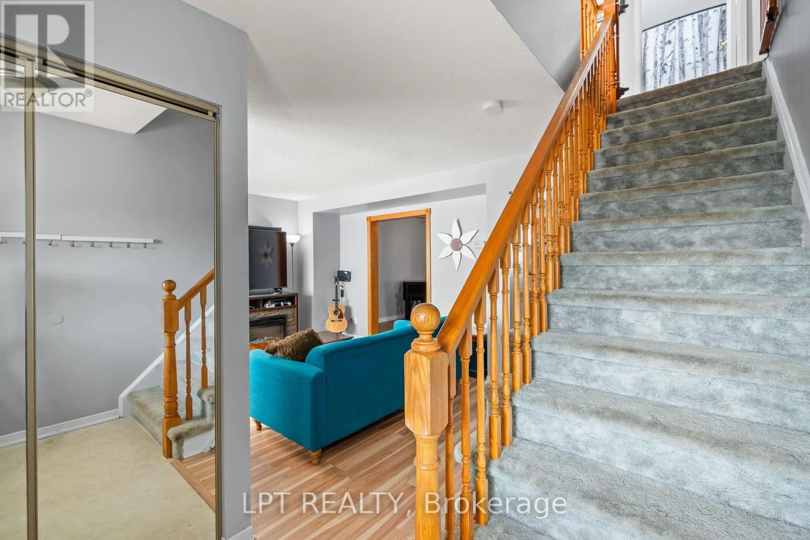 975 WARBURTON CRESCENT