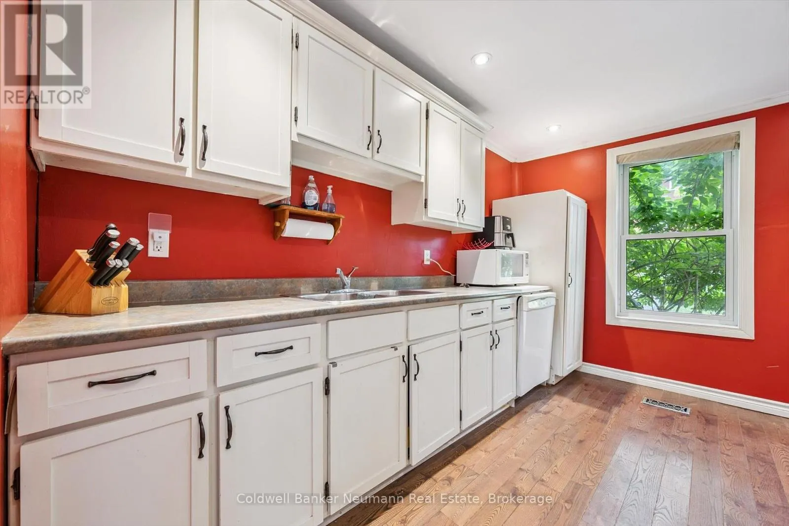 49 DUBLIN STREET S