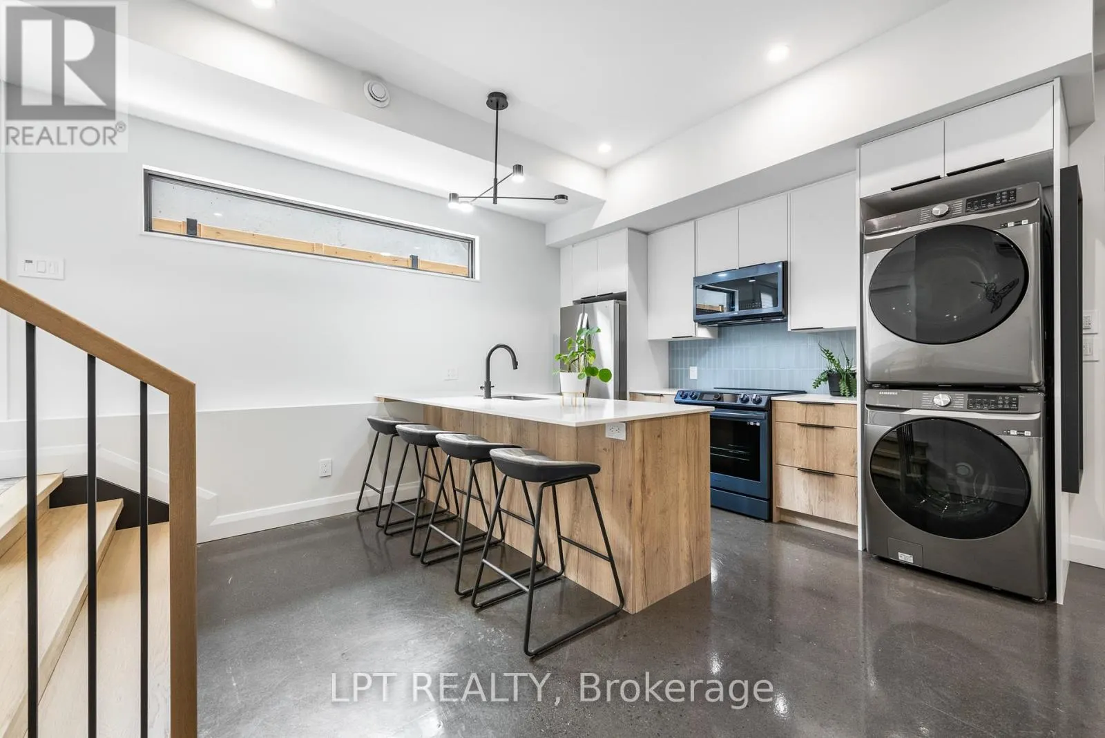 322 PERRIER AVENUE