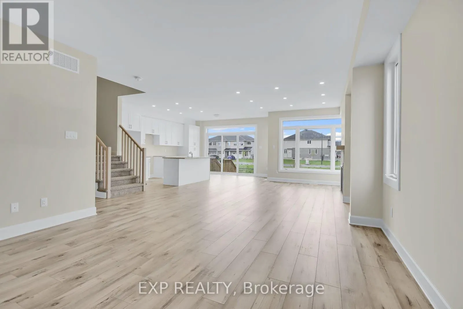 15 REYNOLDS AVENUE