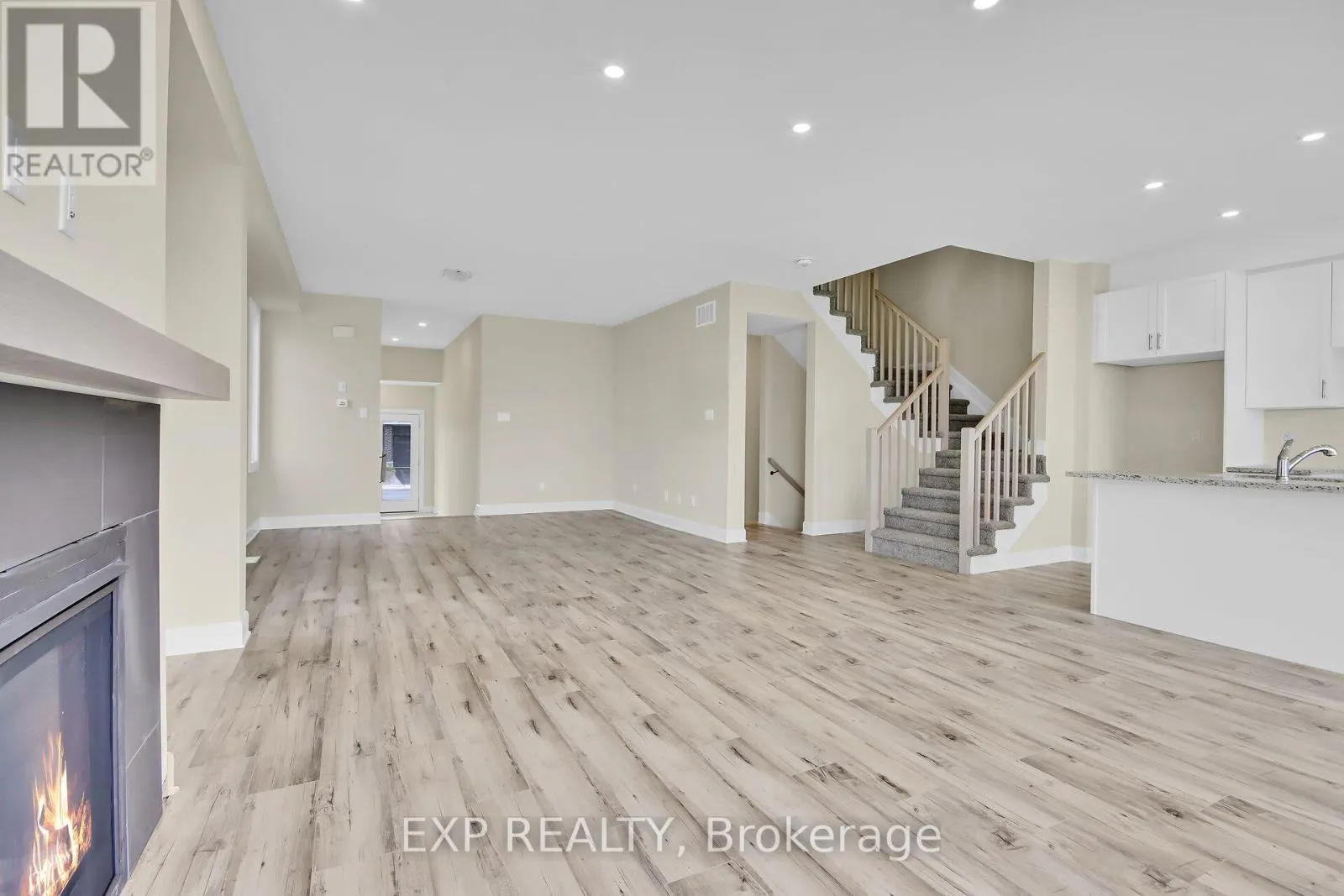 15 REYNOLDS AVENUE