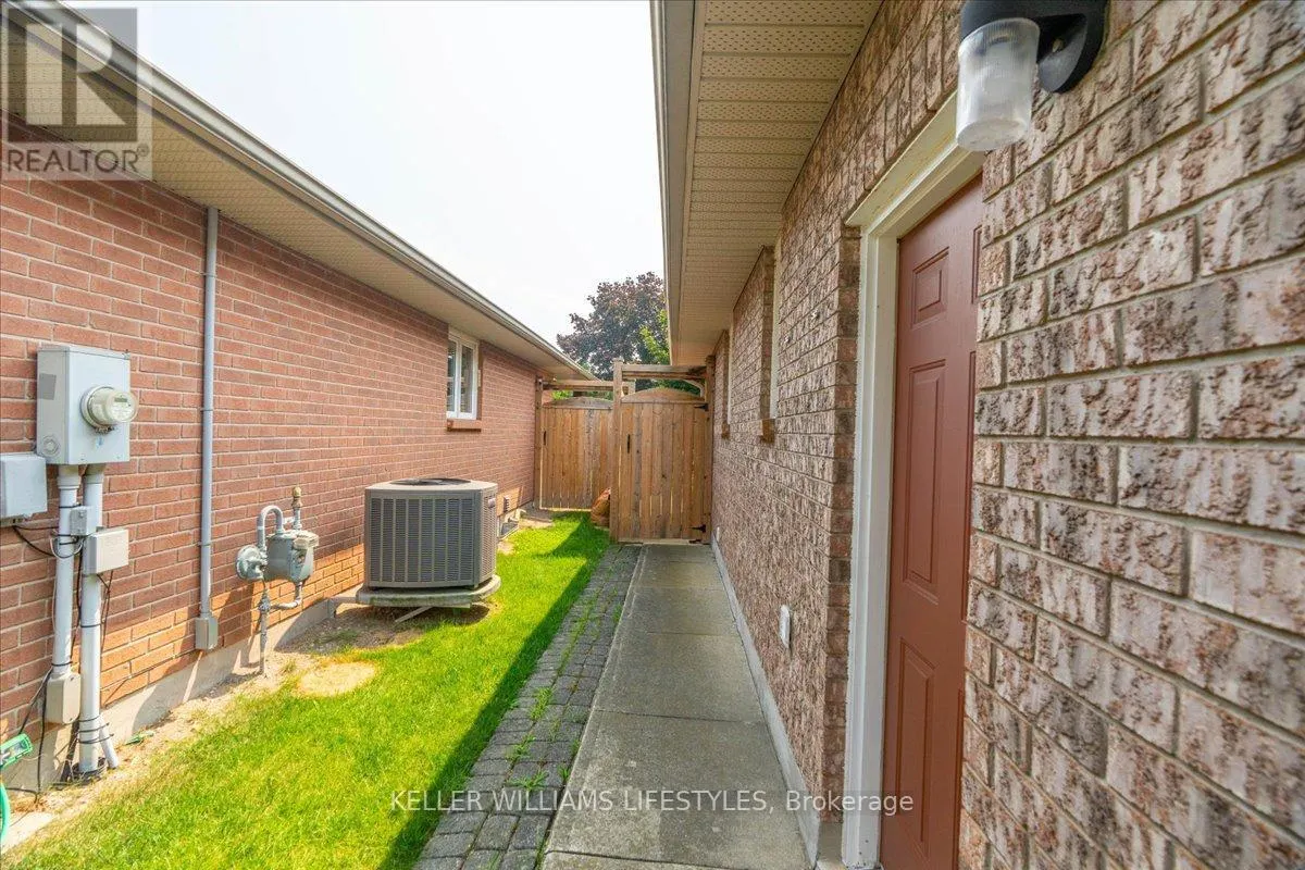 686 HUMBER DRIVE