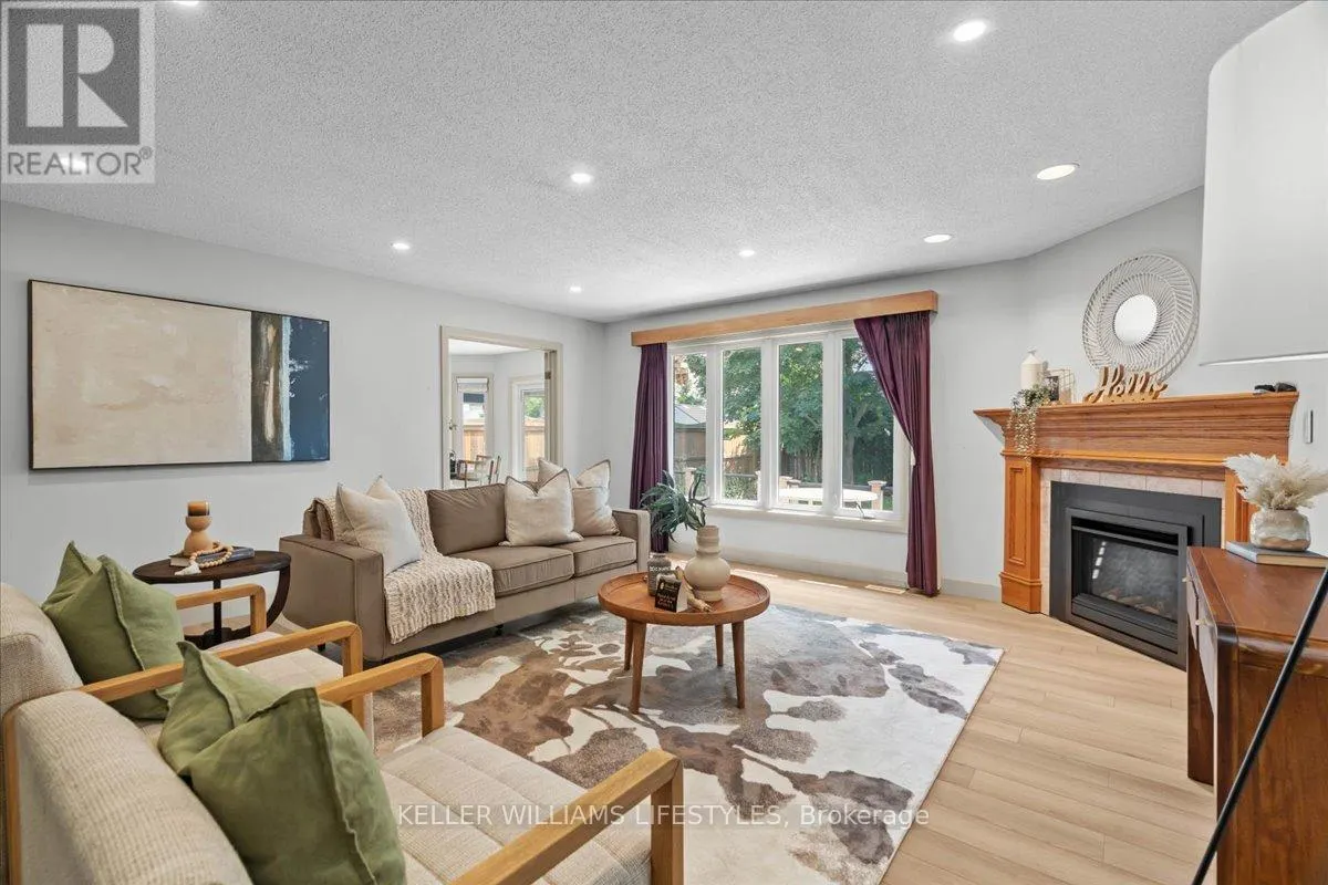 686 HUMBER DRIVE