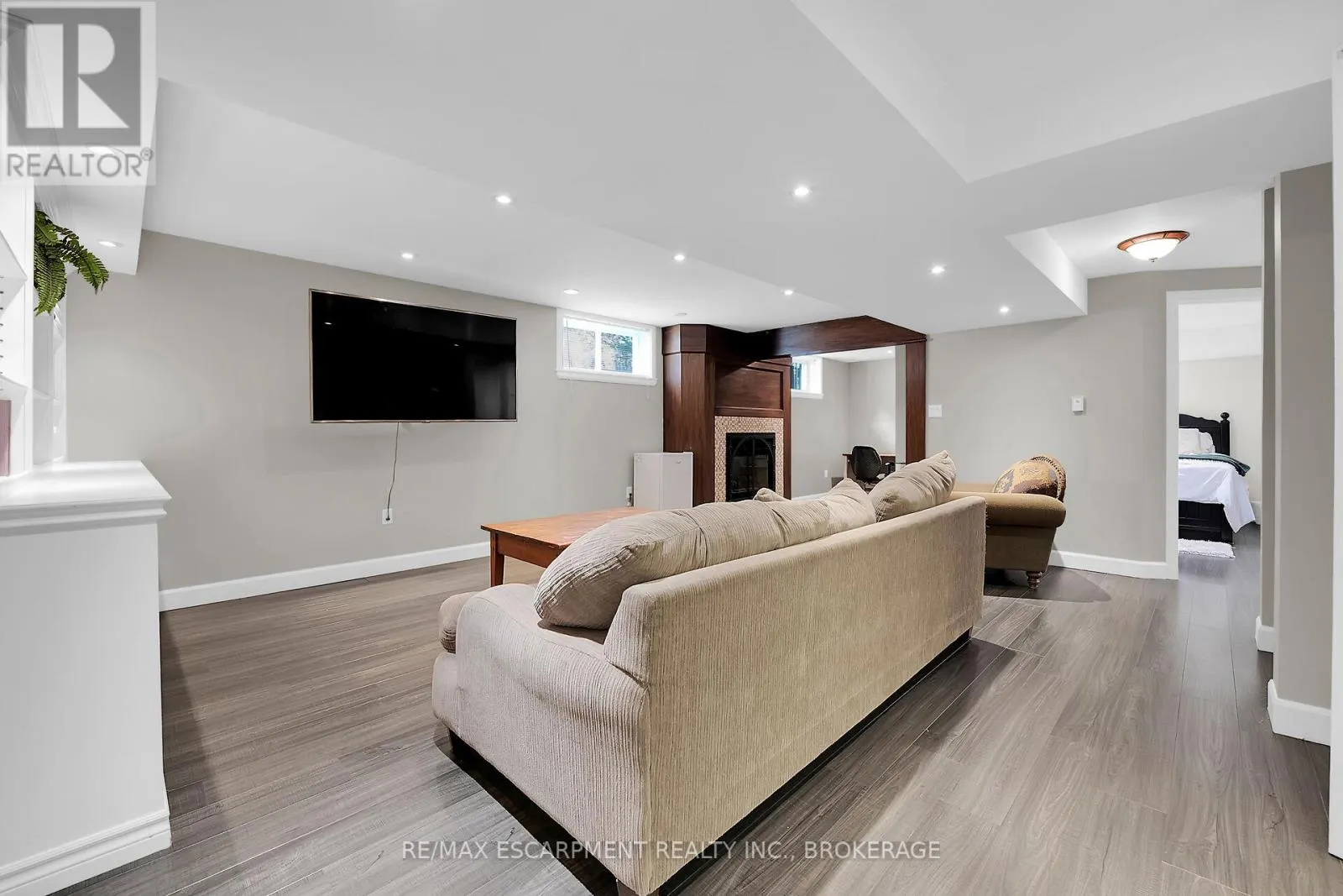 119 DORCHESTER DRIVE
