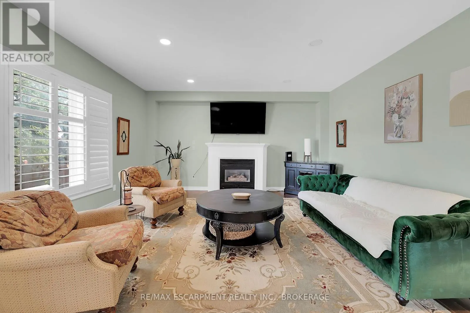 119 DORCHESTER DRIVE
