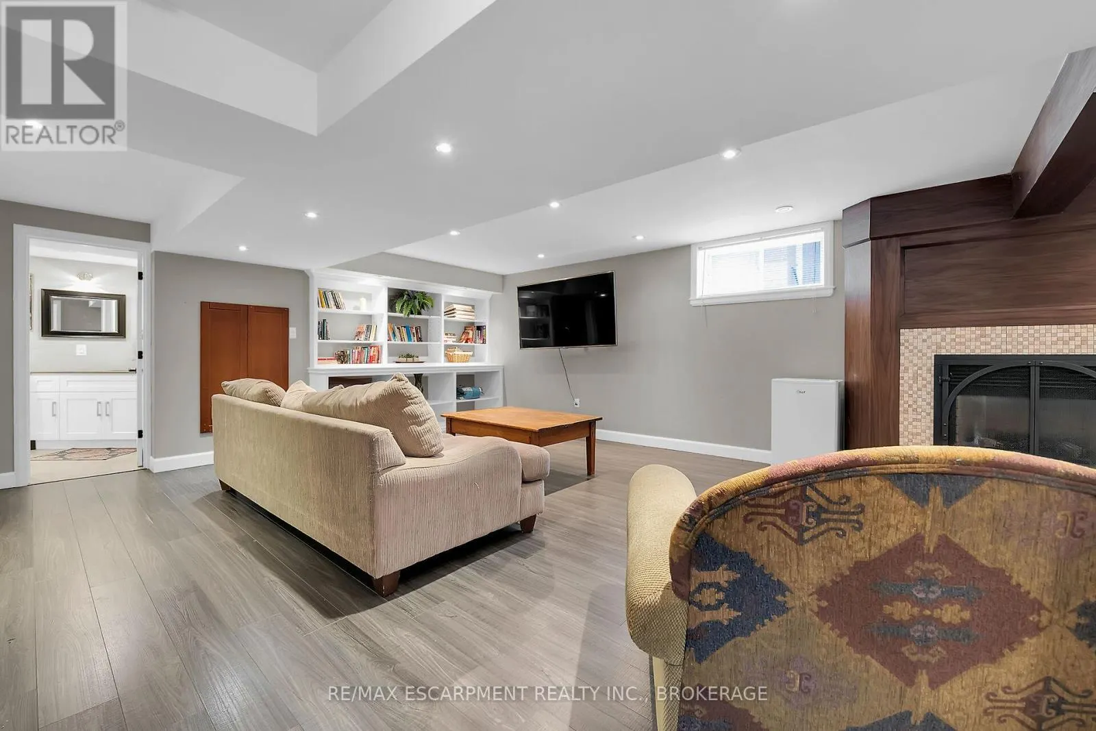 119 DORCHESTER DRIVE