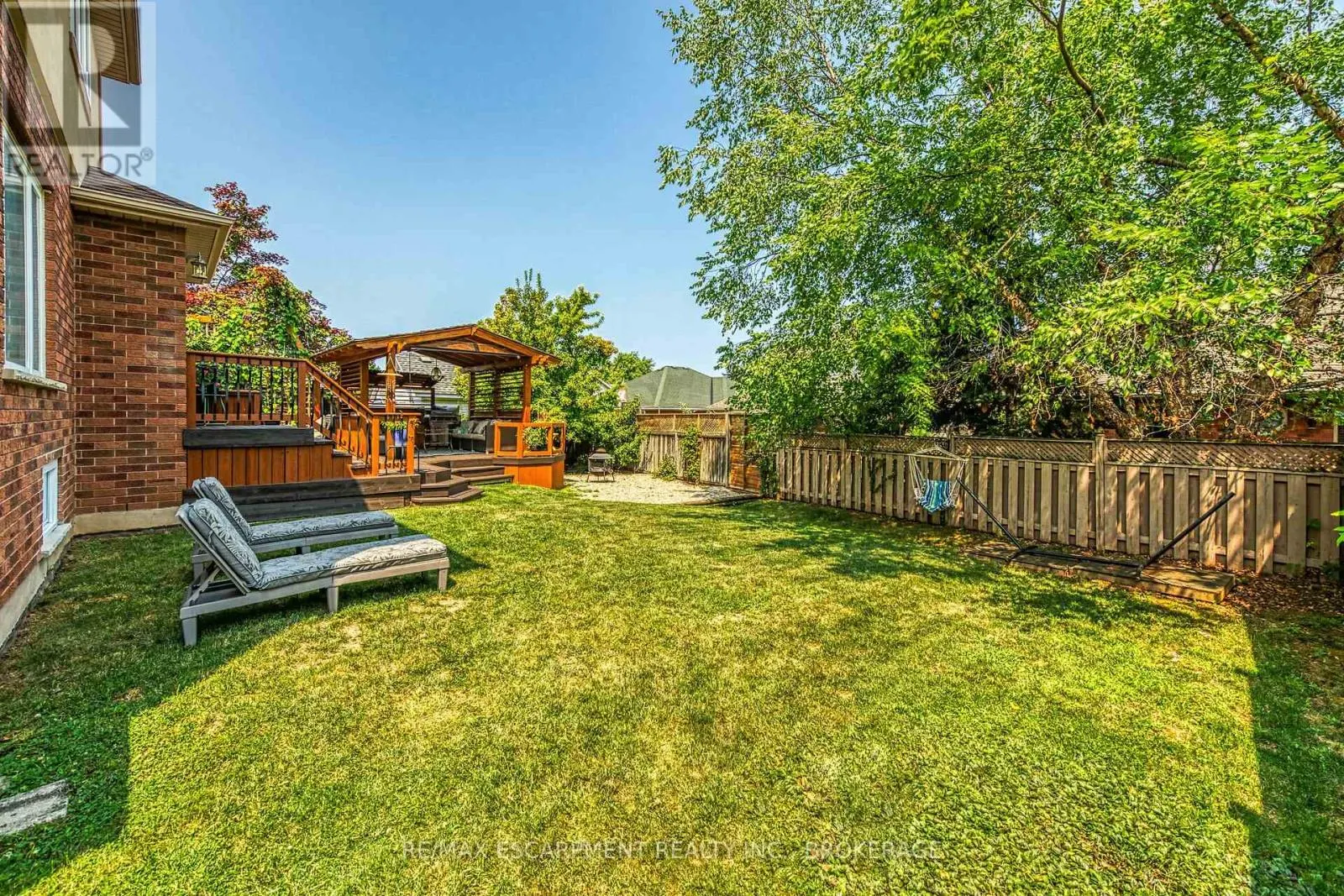 119 DORCHESTER DRIVE
