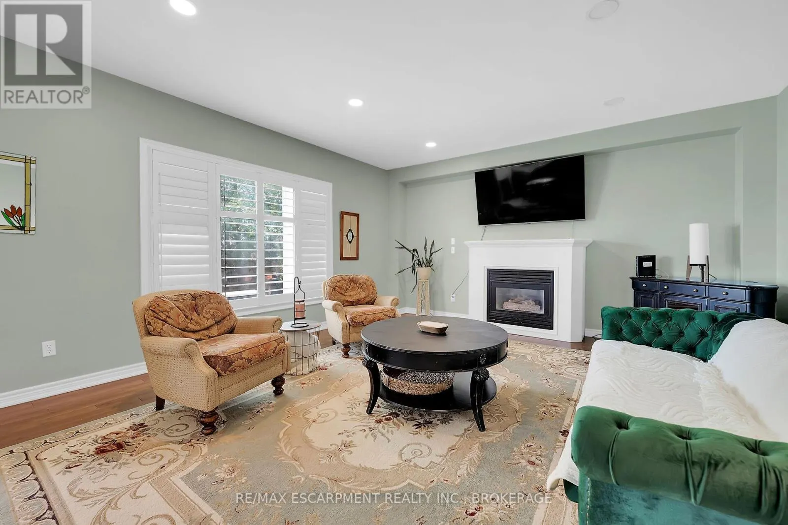 119 DORCHESTER DRIVE