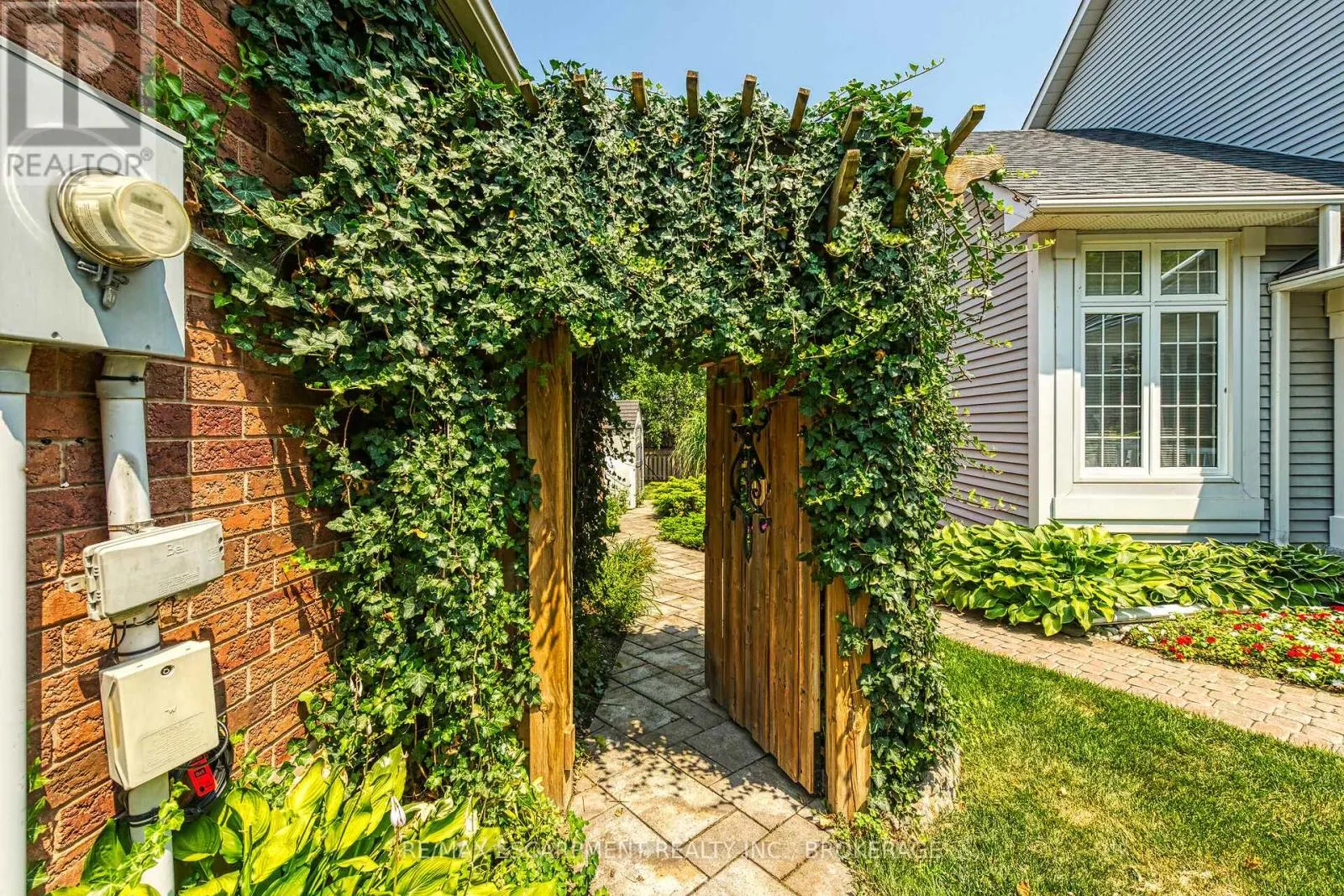 119 DORCHESTER DRIVE