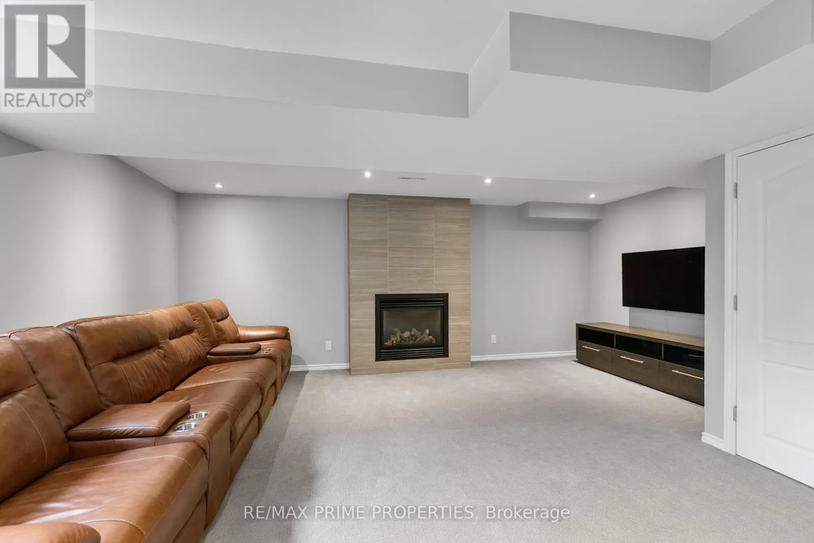 526 GOLDEN SEDGE WAY