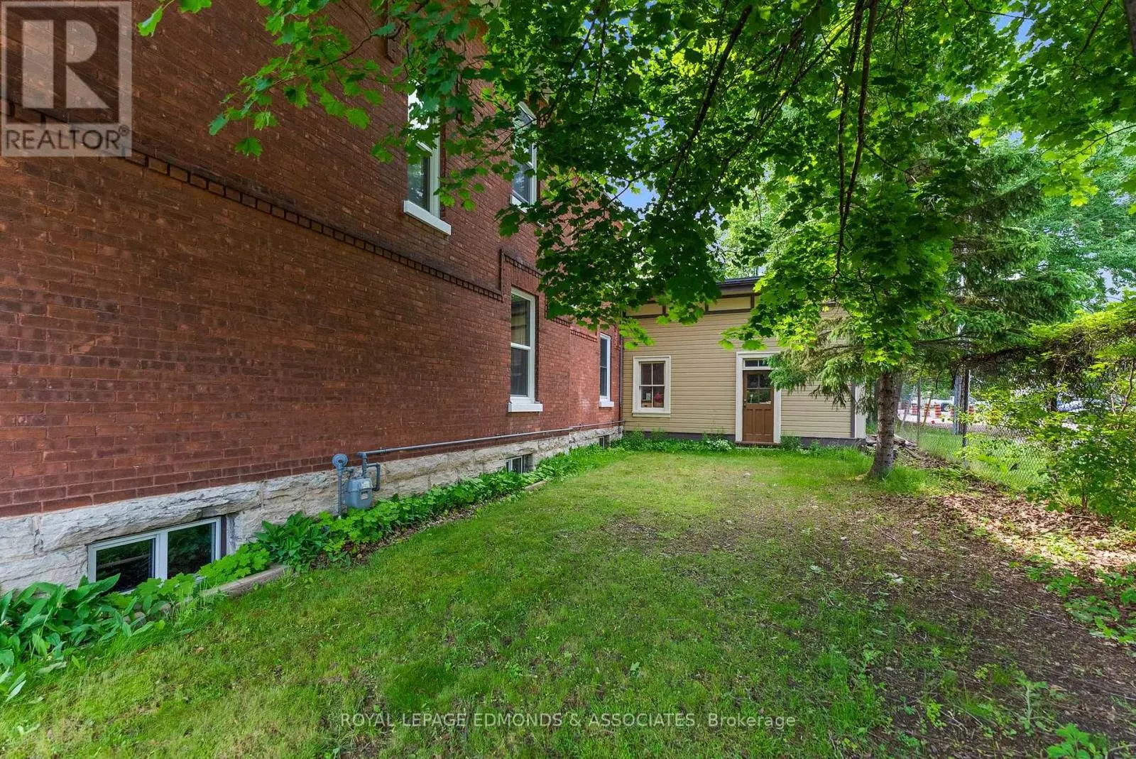 54 ISABELLA STREET