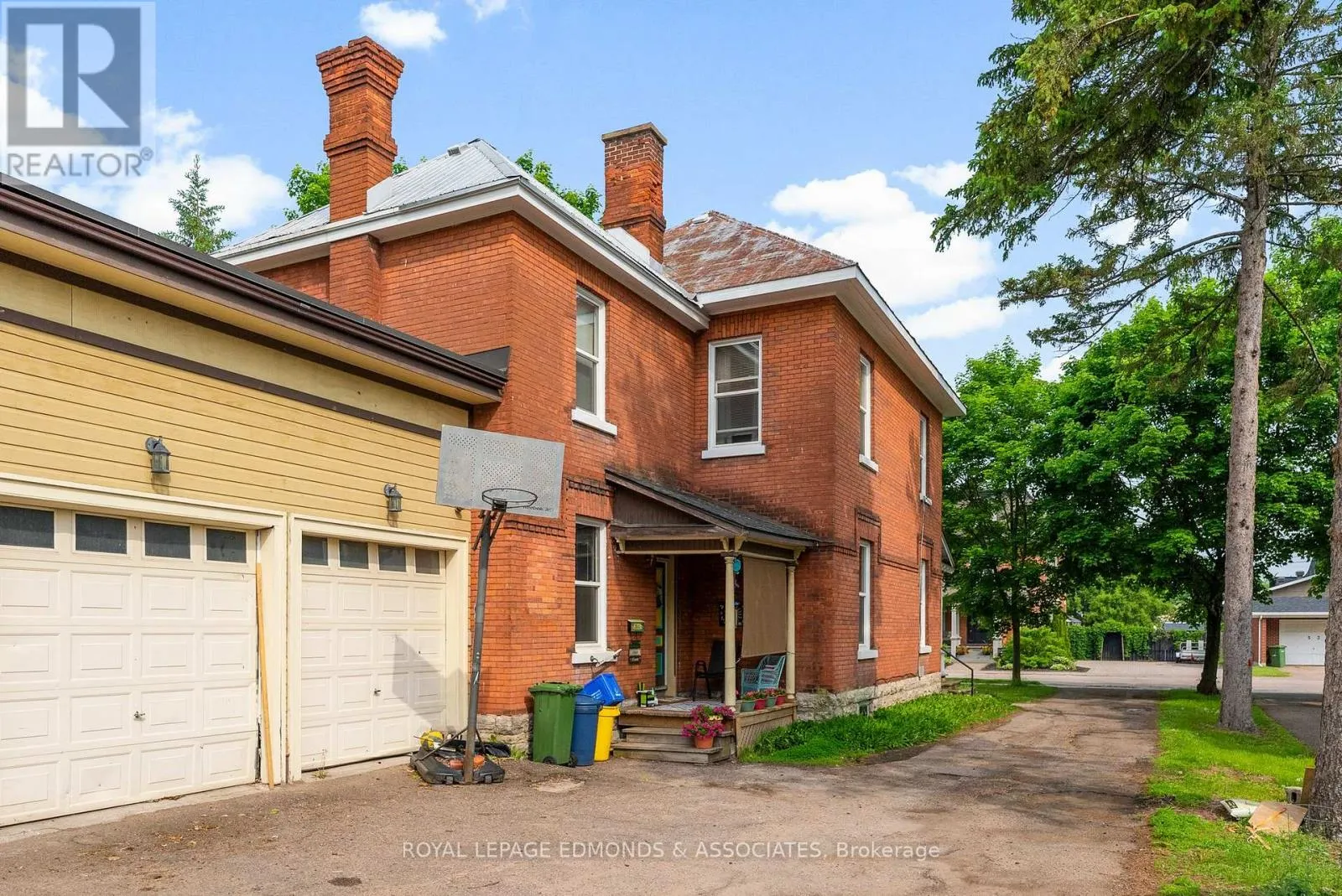 54 ISABELLA STREET