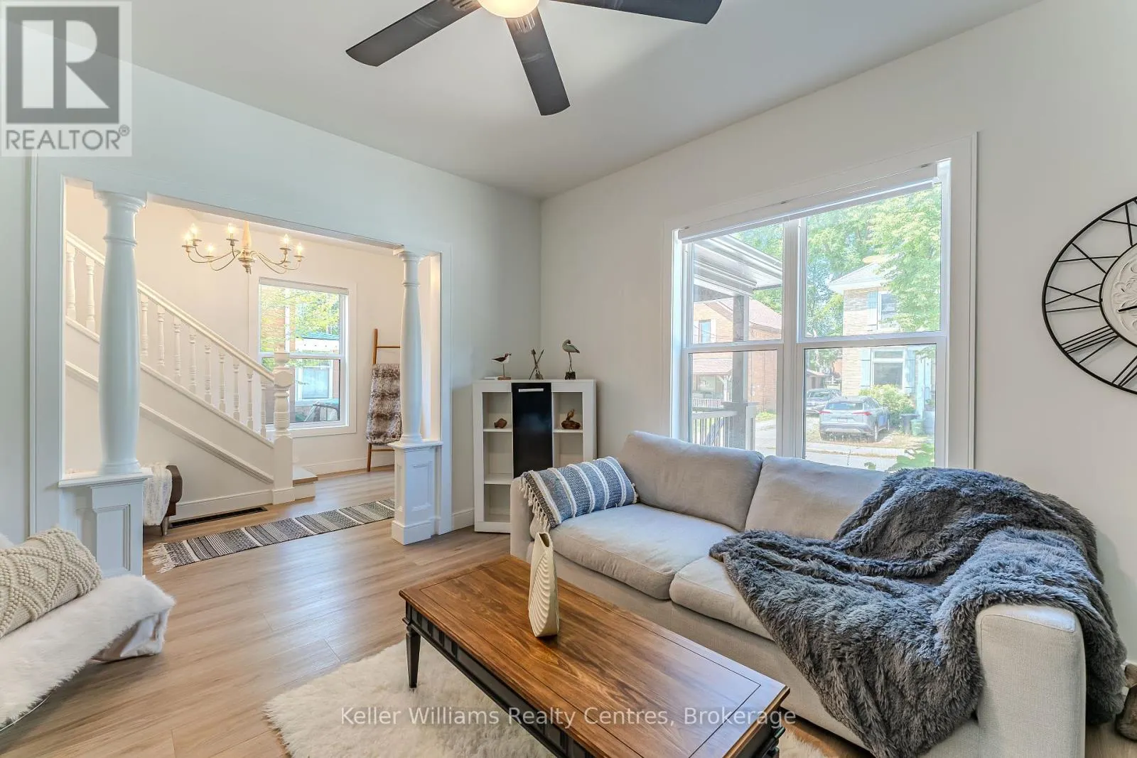 525 8TH ST A E