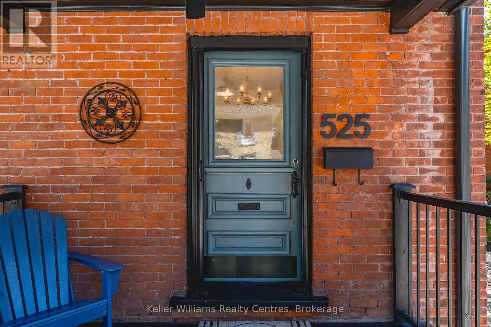 525 8TH ST A E