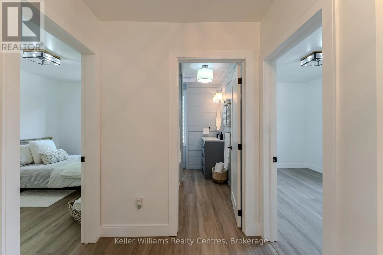 525 8TH ST A E