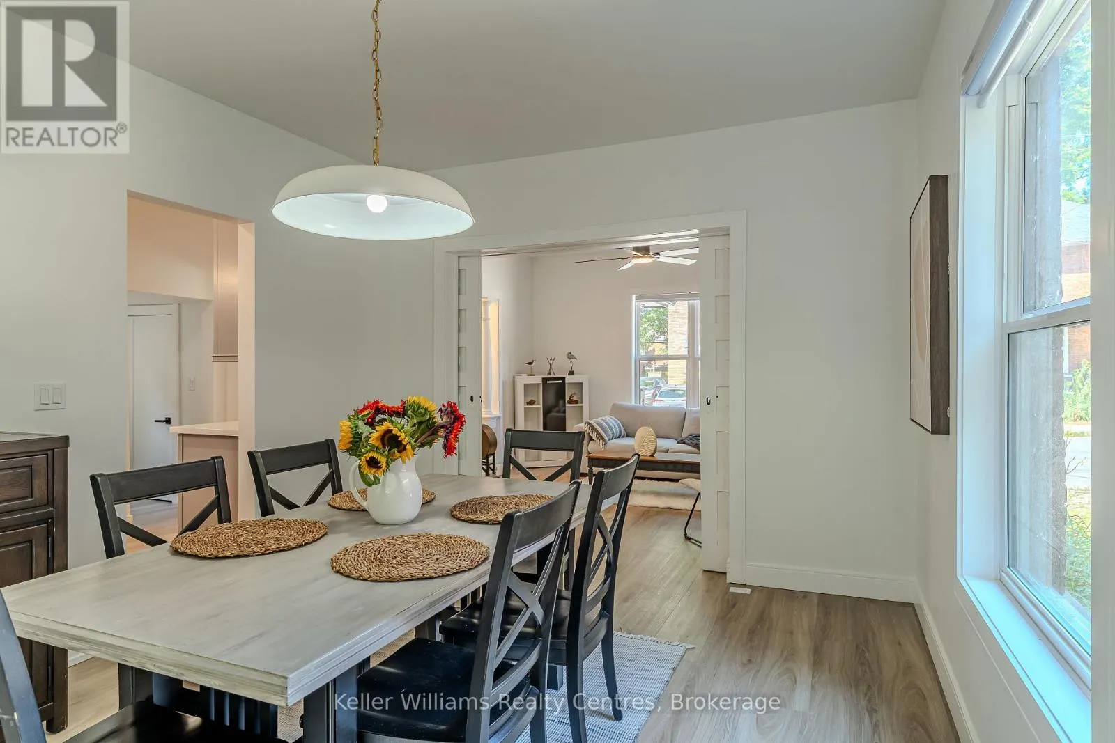 525 8TH ST A E
