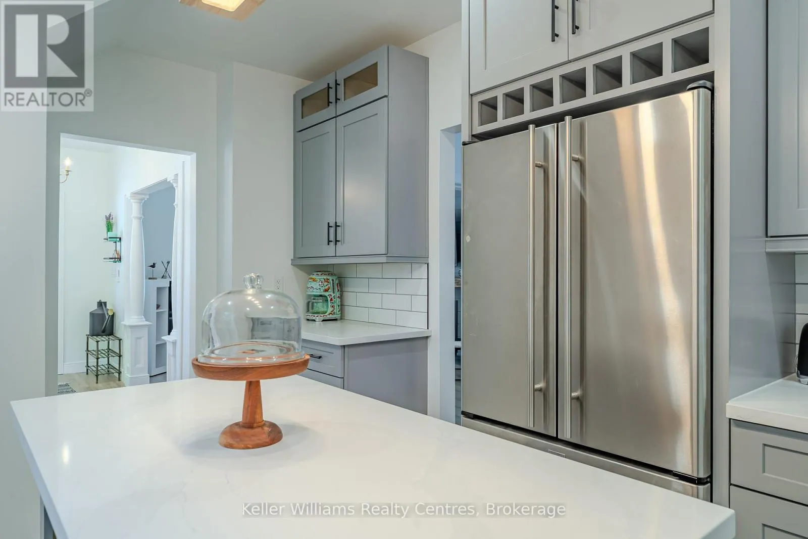 525 8TH ST A E