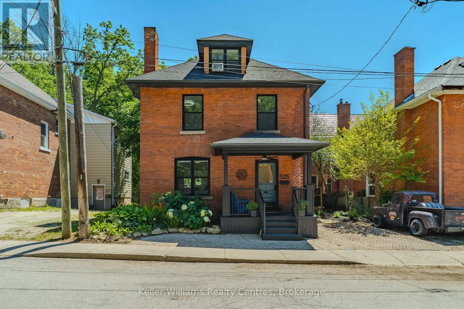 525 8TH ST A E