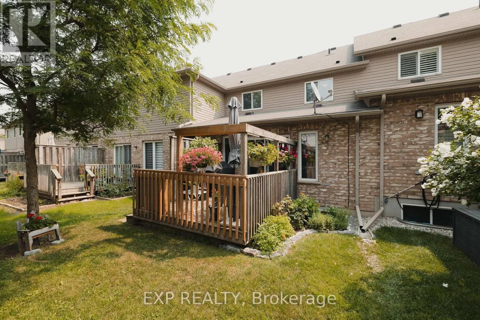 11 - 555 CHABLIS DRIVE