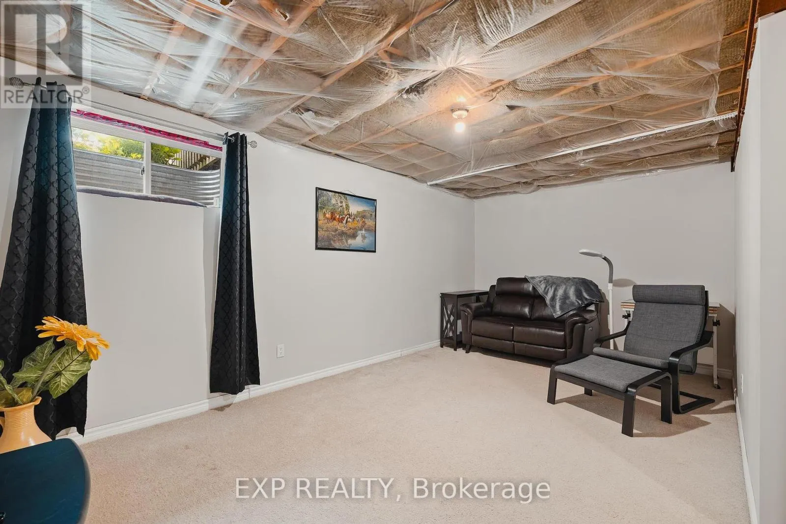 11 - 555 CHABLIS DRIVE