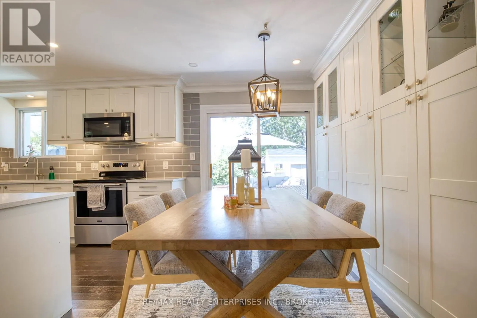 20 KAREN CRESCENT