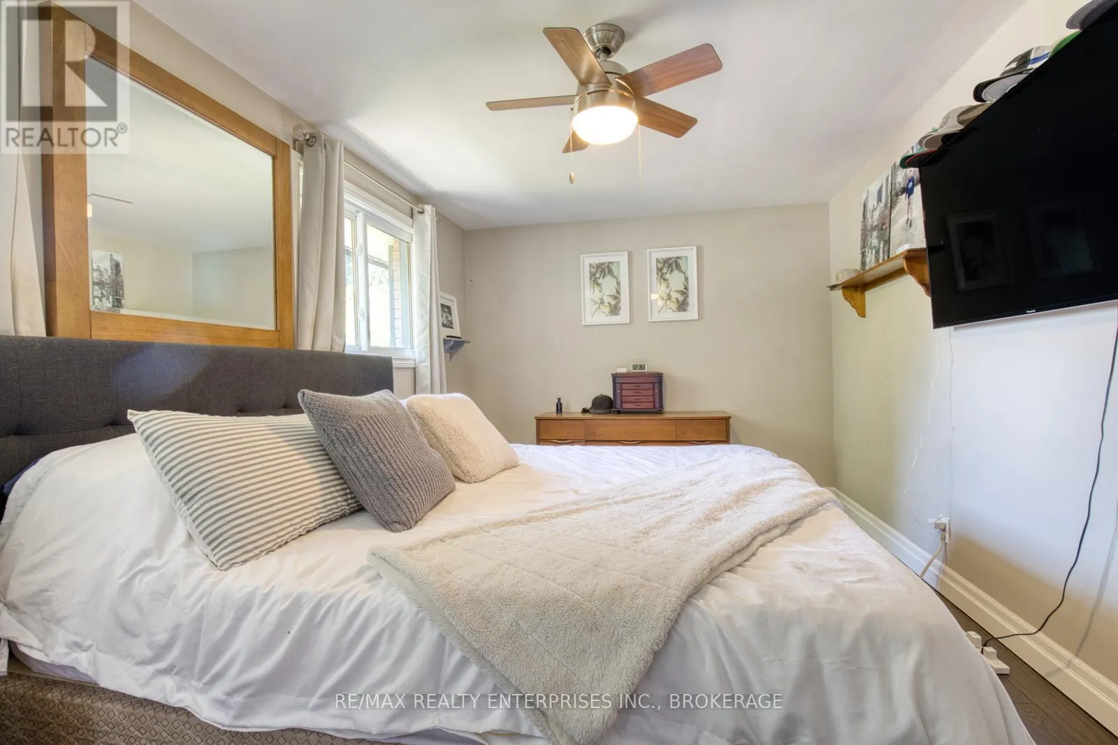 20 KAREN CRESCENT